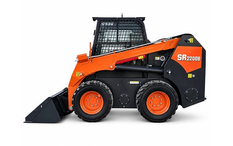 ما الذي يجعل اللودر انزلاقي التوجيه SR2200B خيارًا عمليًا لمواقع العمل كثيرة المتطلبات؟